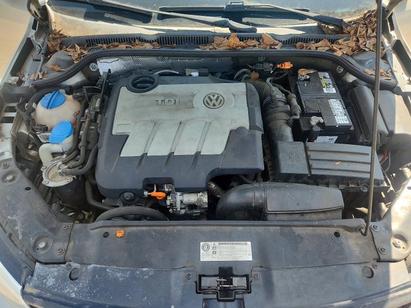 Photo 11 from auction – 2013 VOLKSWAGEN JETTA with VIN 3VWLL7AJ4DM203218