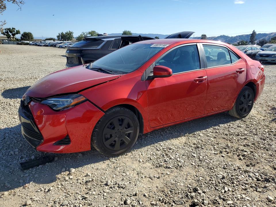 Photo 1 from auction – 2018 TOYOTA COROLLA with VIN 5YFBURHE5JP843328