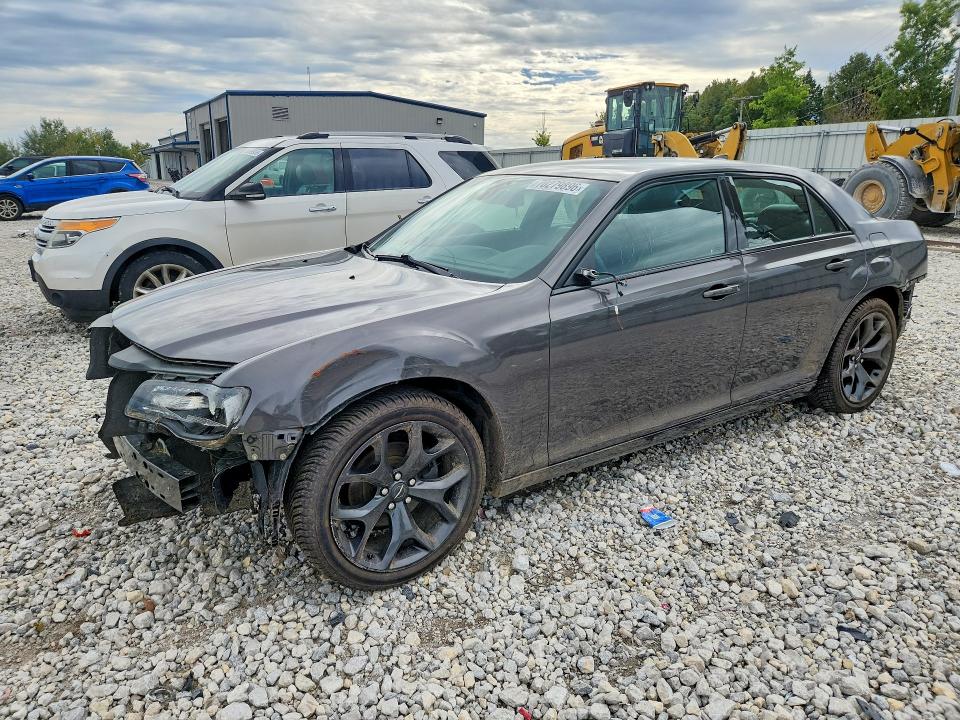 2021 CHRYSLER 300 - Търг №70279896