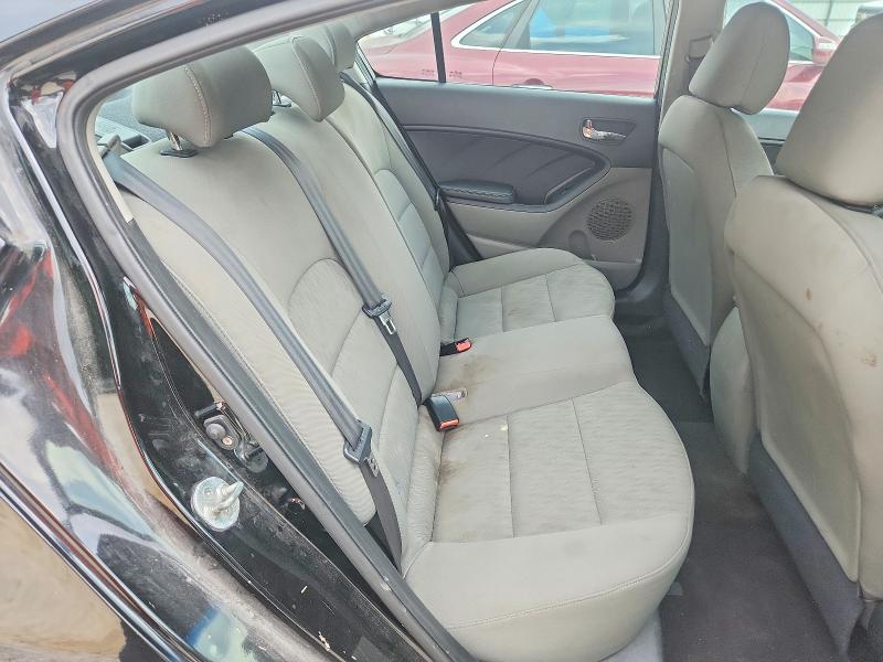 Фото 10 с аукциона – 2015 KIA FORTE с VIN KNAFK4A68F5407233