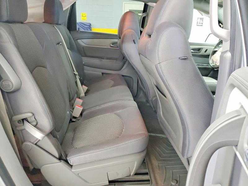 Photo 11 from auction – 2015 CHEVROLET TRAVERSE with VIN 1GNKVFKDXFJ342062