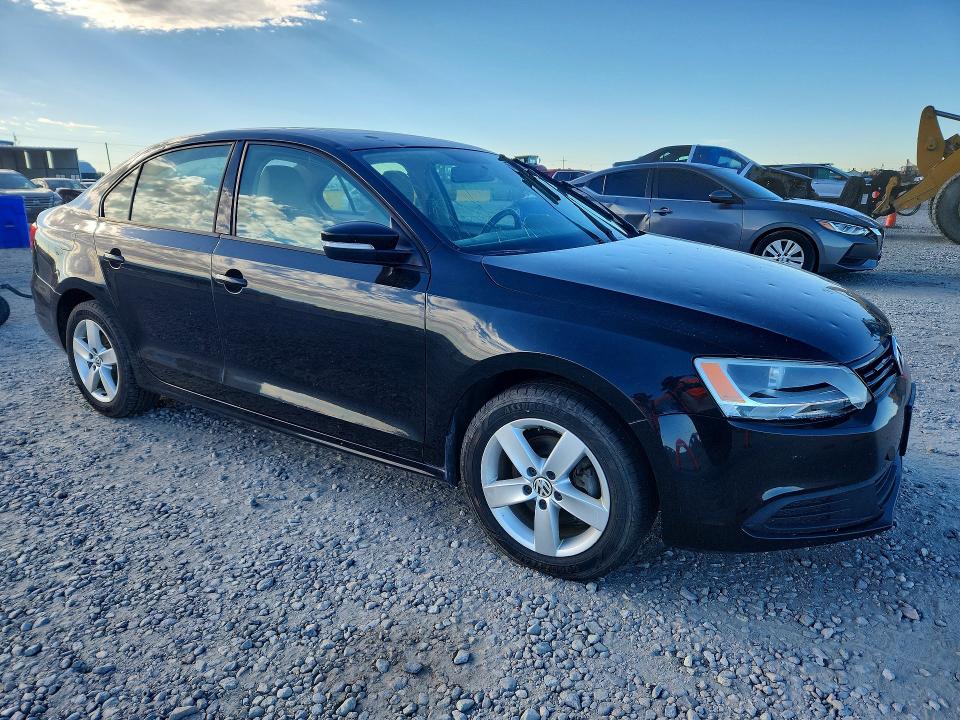 Photo 4 from auction – 2011 VOLKSWAGEN JETTA with VIN 3VWLL7AJ1BM059155