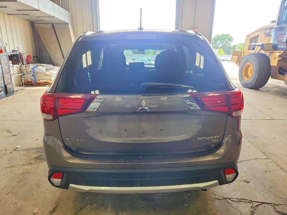 Photo 6 from auction – 2016 MITSUBISHI OUTLANDER with VIN JA4AZ3A31GZ022853