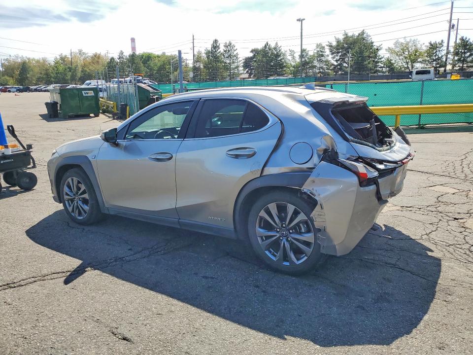 Zdjęcie 2 z aukcji – 2019 LEXUS UX z VIN JTHU9JBH2K2010762