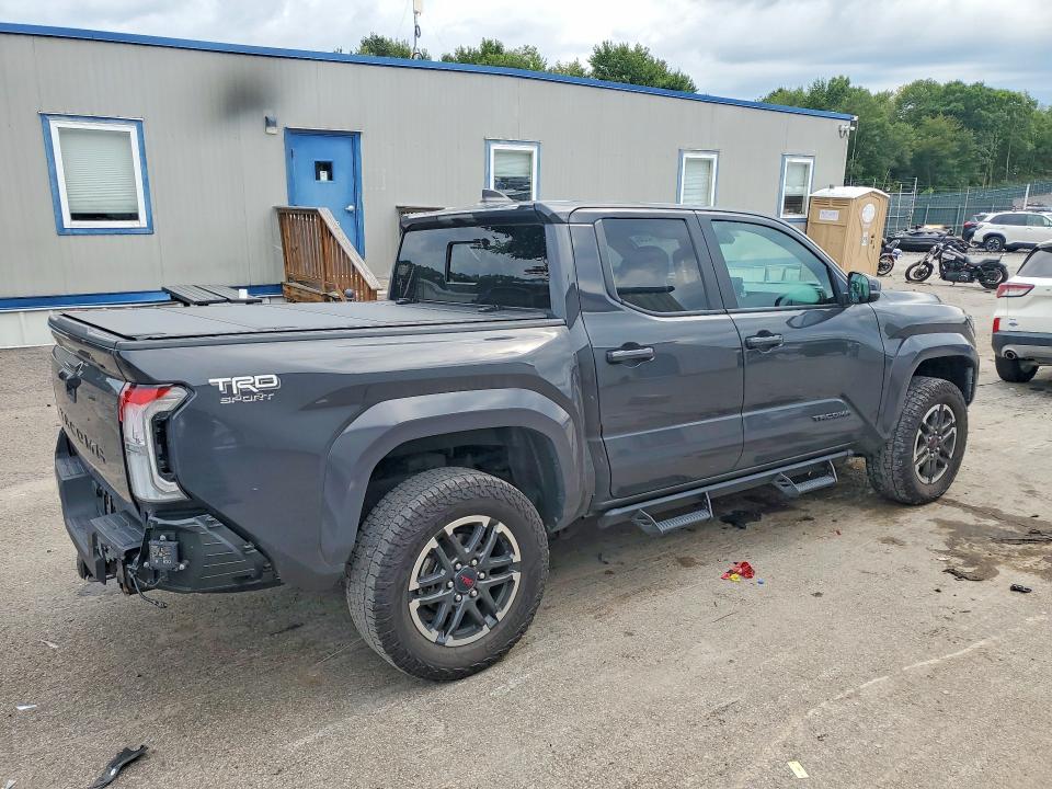 Снимка 3 от търг – 2024 TOYOTA TACOMA с VIN 3TMLB5JN5RM049526