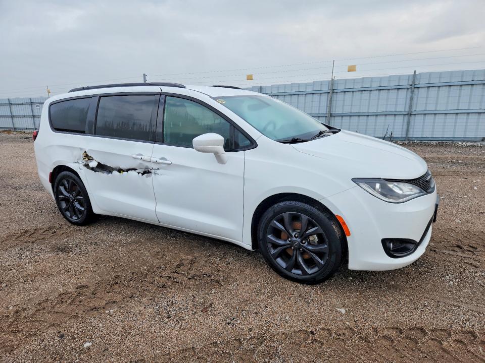 Photo 4 from auction – 2020 CHRYSLER PACIFICA with VIN 2C4RC1FG0LR224145