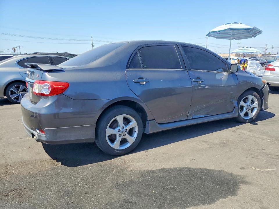 Photo 3 from auction – 2013 TOYOTA COROLLA with VIN 5YFBU4EEXDP125172