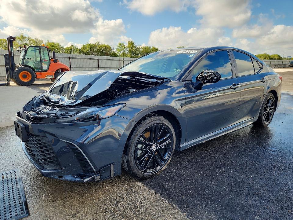 Photo 1 from auction – 2026 TOYOTA CAMRY with VIN 4T1DAACK4TU287112