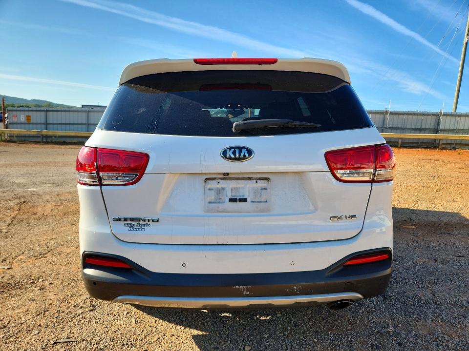 Photo 6 from auction – 2017 KIA SORENTO with VIN 5XYPHDA57HG234988