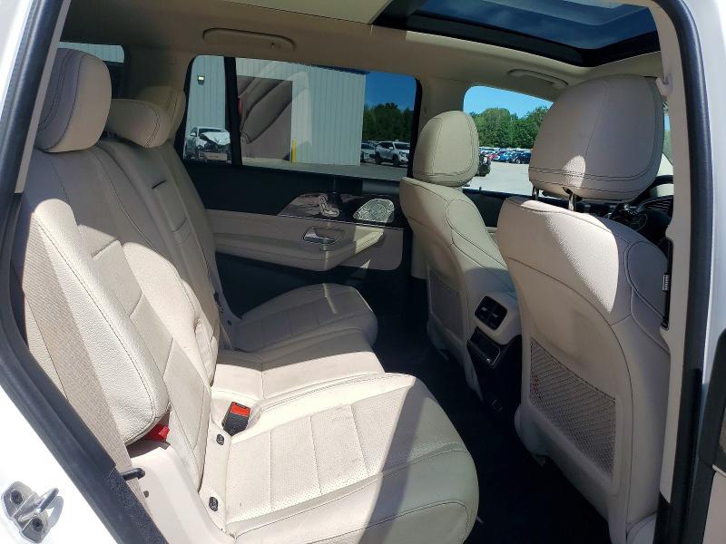 Photo 11 from auction – 2024 MERCEDES-BENZ GLS with VIN 4JGFF5KE2RB090540