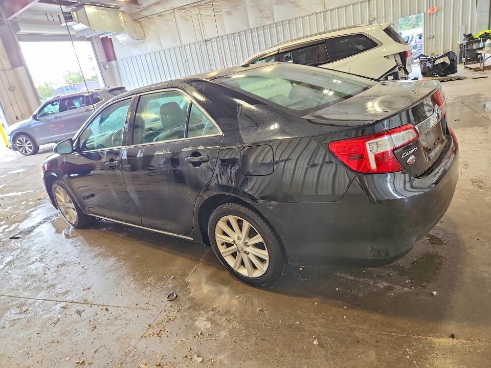 Photo 2 from auction – 2014 TOYOTA CAMRY with VIN 4T1BF1FK2EU770234