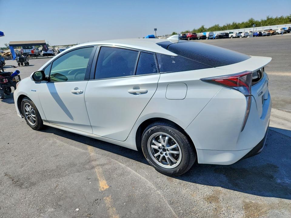 Photo 2 from auction – 2016 TOYOTA PRIUS with VIN JTDKARFU2G3525154
