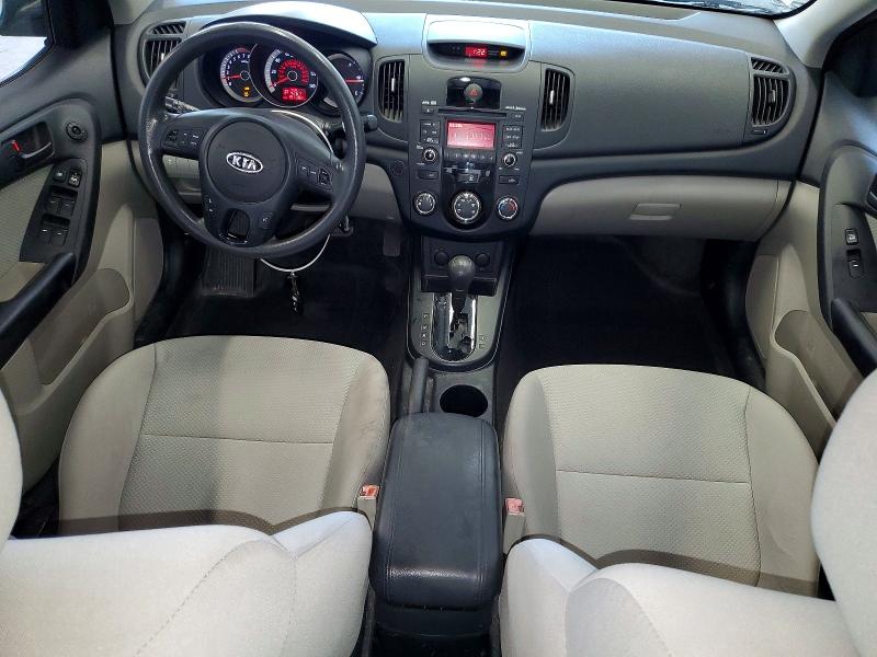 Zdjęcie 8 z aukcji – 2010 KIA FORTE z VIN KNAFU4A24A5274423