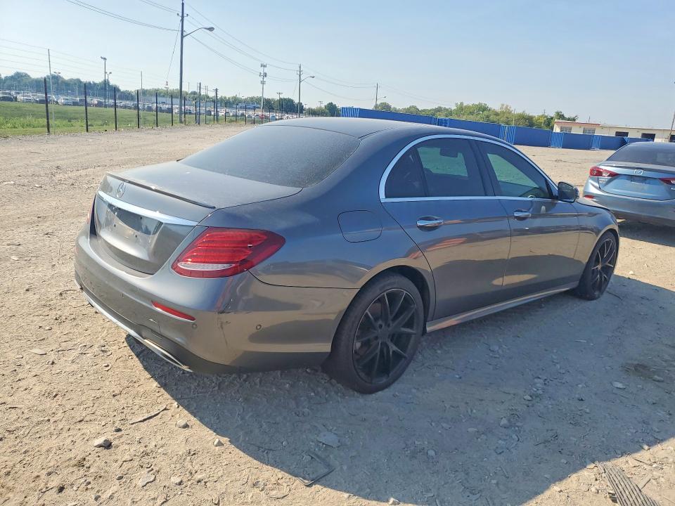 Photo 3 from auction – 2019 MERCEDES-BENZ E with VIN WDDZF4JB2KA673453