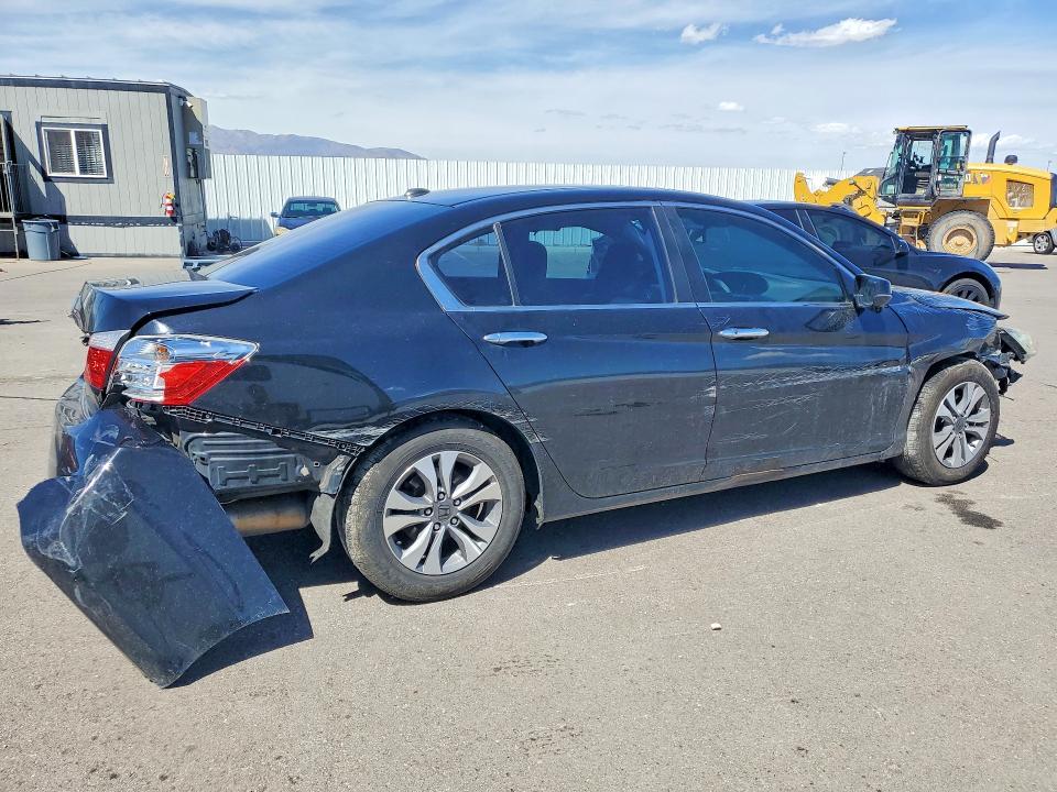 Снимка 3 от търг – 2015 HONDA ACCORD с VIN 1HGCR2F89FA044191