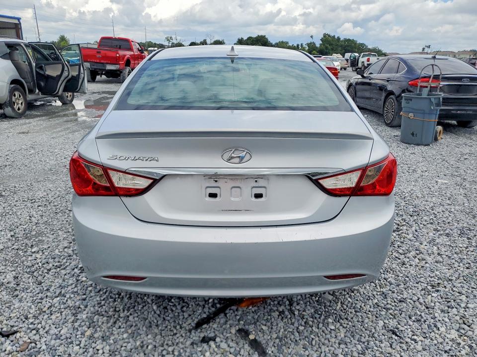 Photo 6 from auction – 2013 HYUNDAI SONATA with VIN 5NPEB4ACXDH536446