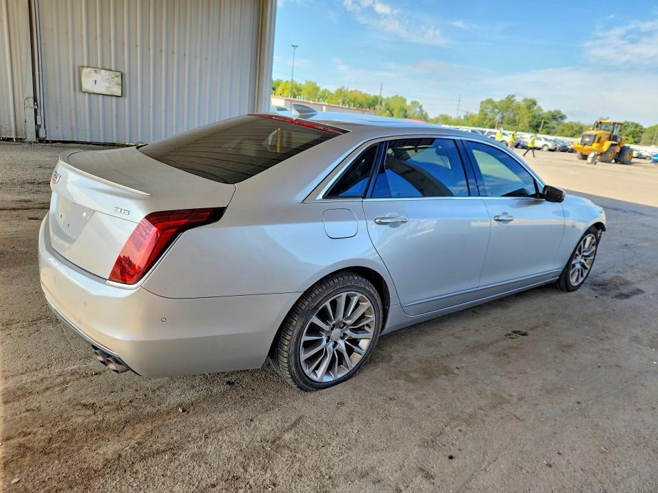 Zdjęcie 3 z aukcji – 2018 CADILLAC CT6 z VIN 1G6KD5RS9JU158509