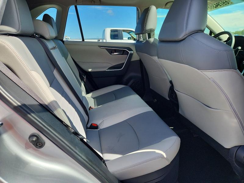 Foto 11 de la subasta – 2024 TOYOTA RAV4 con VIN JTMB6RFV0RD122698
