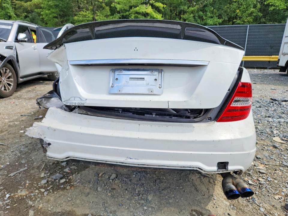 Photo 6 from auction – 2014 MERCEDES-BENZ C with VIN WDDGF8AB4EA947609