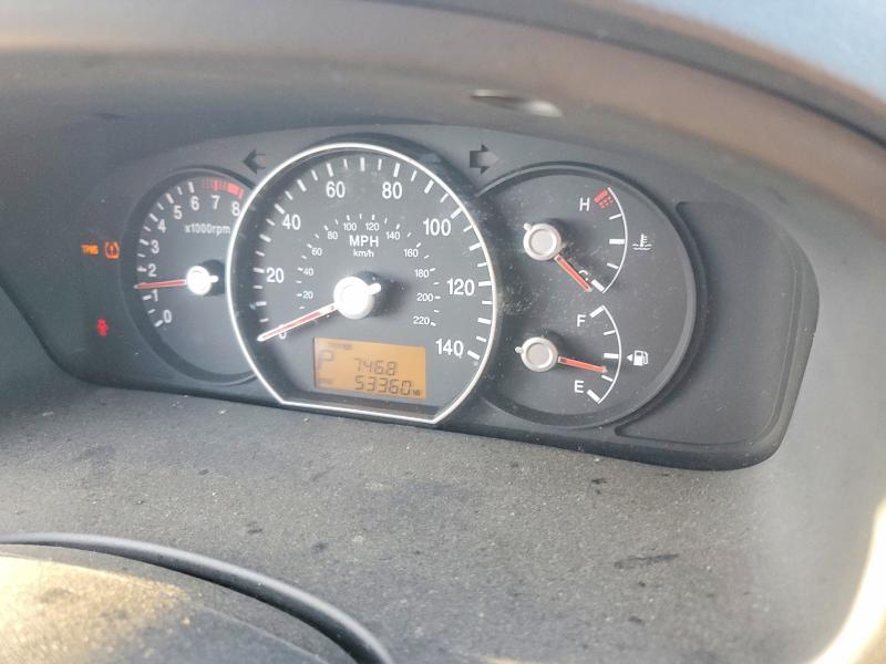 Photo 9 from auction – 2008 KIA RONDO with VIN KNAFG526X87129299