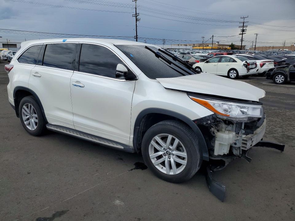 Photo 4 from auction – 2016 TOYOTA HIGHLANDER with VIN 5TDZARFH4GS022497