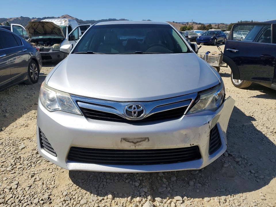 Photo 5 from auction – 2012 TOYOTA CAMRY with VIN 4T1BF1FK1CU068158