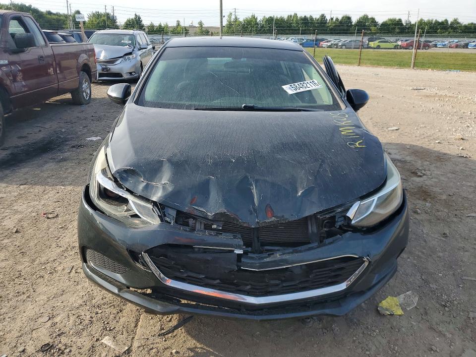 Photo 5 from auction – 2018 CHEVROLET CRUZE with VIN 1G1BE5SM2J7163399