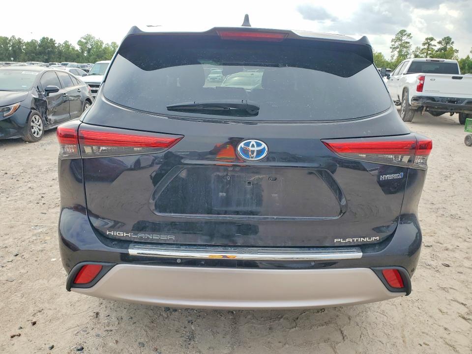 Zdjęcie 6 z aukcji – 2021 TOYOTA HIGHLANDER z VIN 5TDFARAH8MS006079