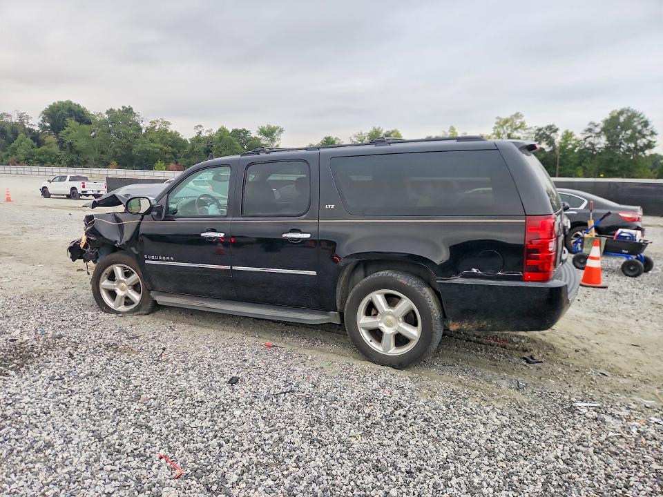 Снимка 2 от търг – 2013 CHEVROLET SUBURBAN с VIN 1GNSCKE05DR237516