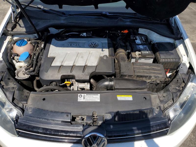 Photo 11 from auction – 2014 VOLKSWAGEN JETTA with VIN 3VWPL7AJ8EM623132