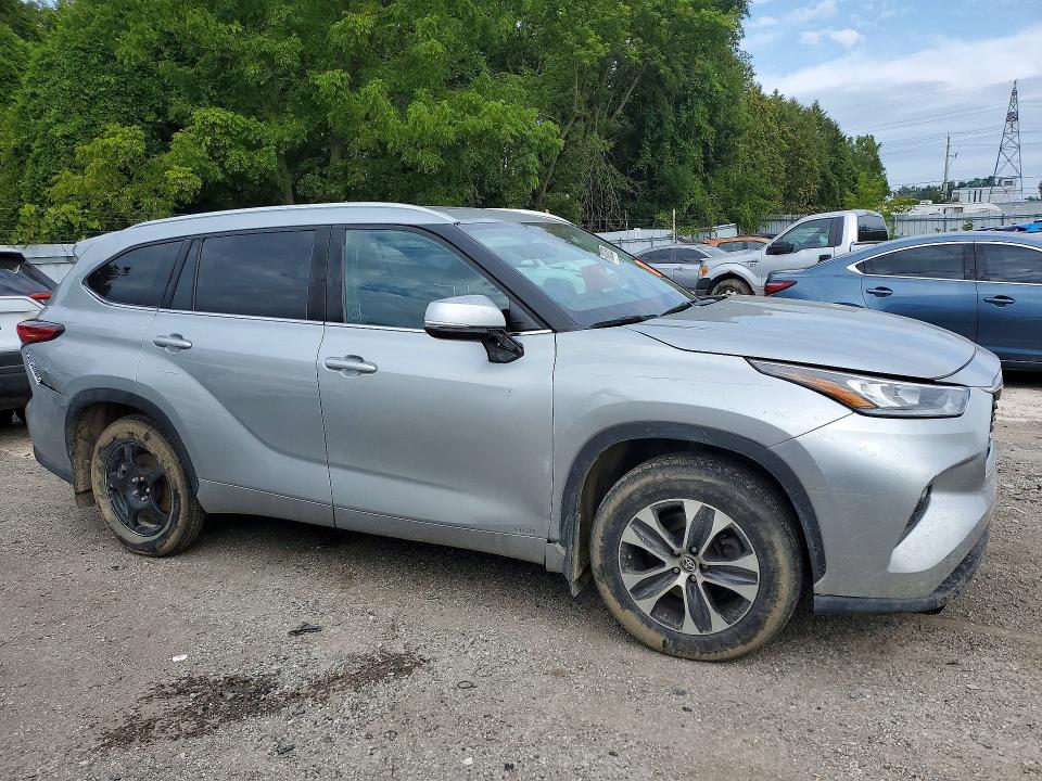 صورة رقم 4 من المزاد - 2020 TOYOTA HIGHLANDER مع VIN 5TDGBRCH3LS501366
