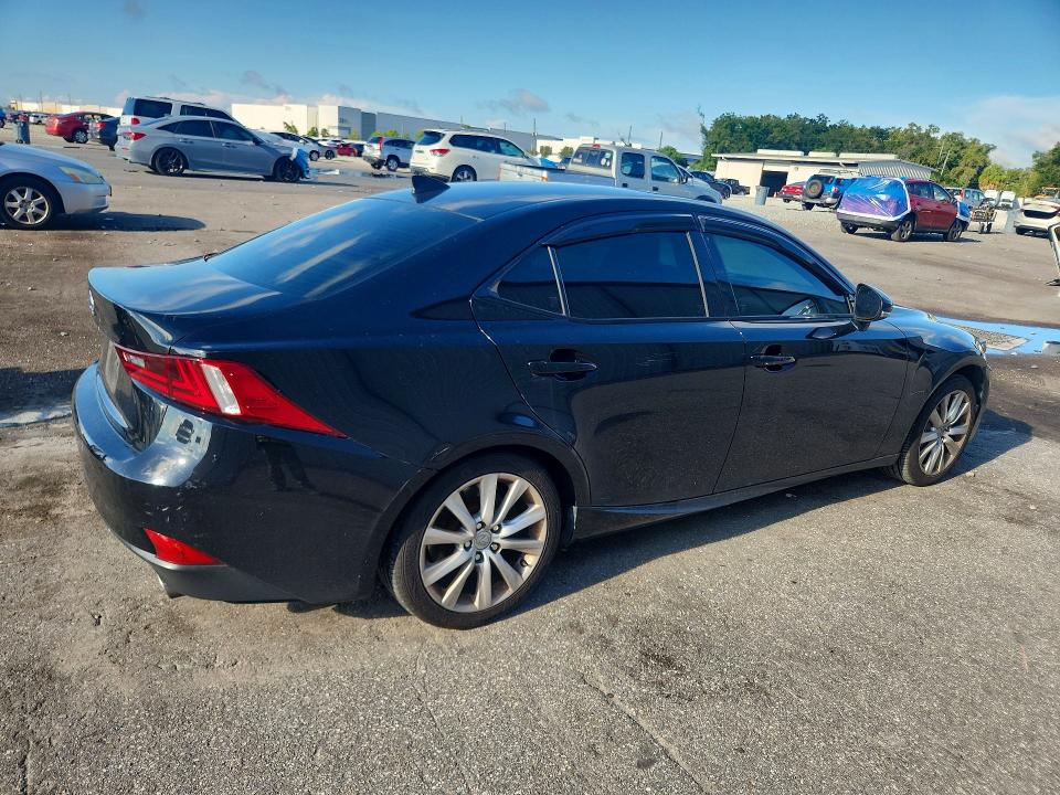 صورة رقم 3 من المزاد - 2016 LEXUS IS مع VIN JTHBA1D23G5029298