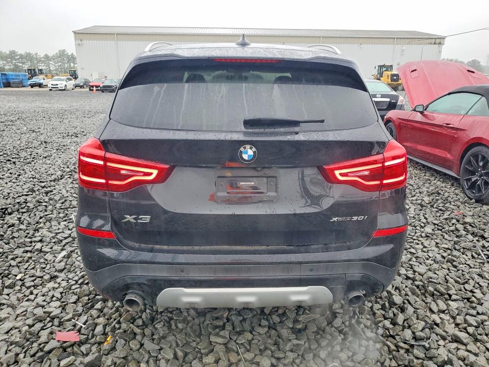 Фото 6 с аукциона – 2018 BMW X3 с VIN 5UXTR9C59JLD70301