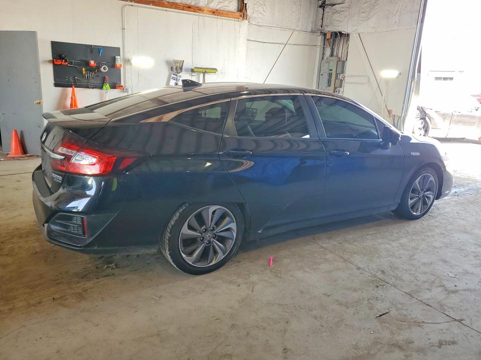 Photo 3 from auction – 2018 HONDA CLARITY with VIN JHMZC5F37JC017437