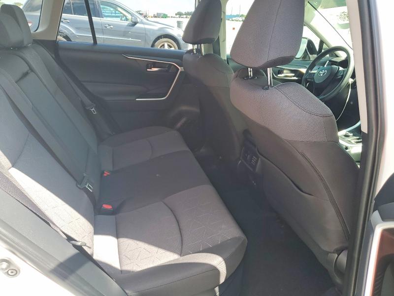 Снимка 11 от търг – 2025 TOYOTA RAV4 HYBRID с VIN JTMRWRFVXSD299666
