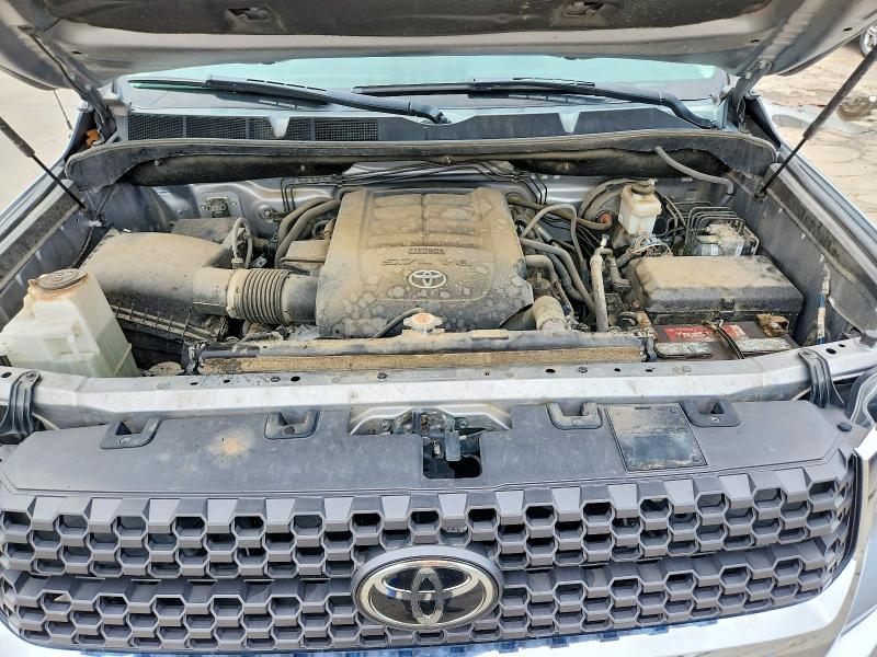 Снимка 11 от търг – 2019 TOYOTA TUNDRA с VIN 5TFUW5F15KX822428