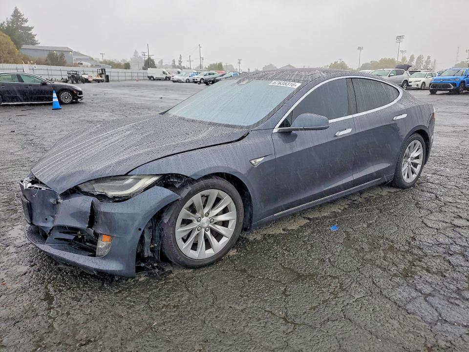 TESLA MODEL S 2016 with VIN 5YJSA1E26GF139518 - Photo from auction