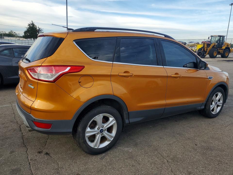 Снимка 3 от търг – 2016 FORD ESCAPE с VIN 1FMCU0GX2GUB56902