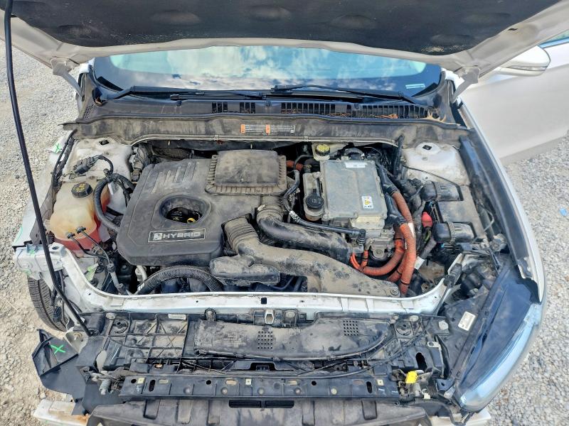 Photo 11 from auction – 2016 FORD FUSION with VIN 3FA6P0RU8GR127252