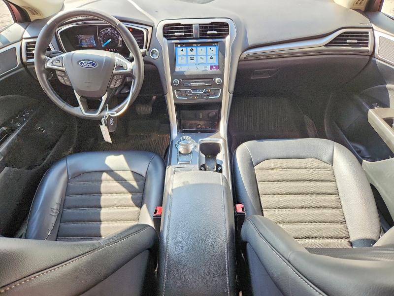 Photo 8 from auction – 2017 FORD FUSION with VIN 3FA6P0LU3HR272922