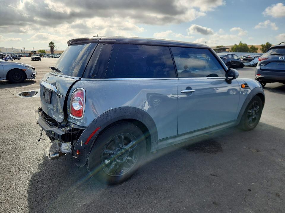 Photo 3 from auction – 2012 MINI COOPER with VIN WMWSU3C54CT258057