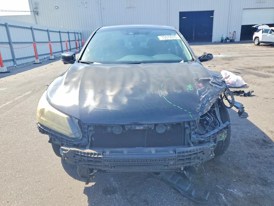 Снимка 5 от търг – 2014 HONDA ACCORD с VIN 1HGCR2F82EA126083