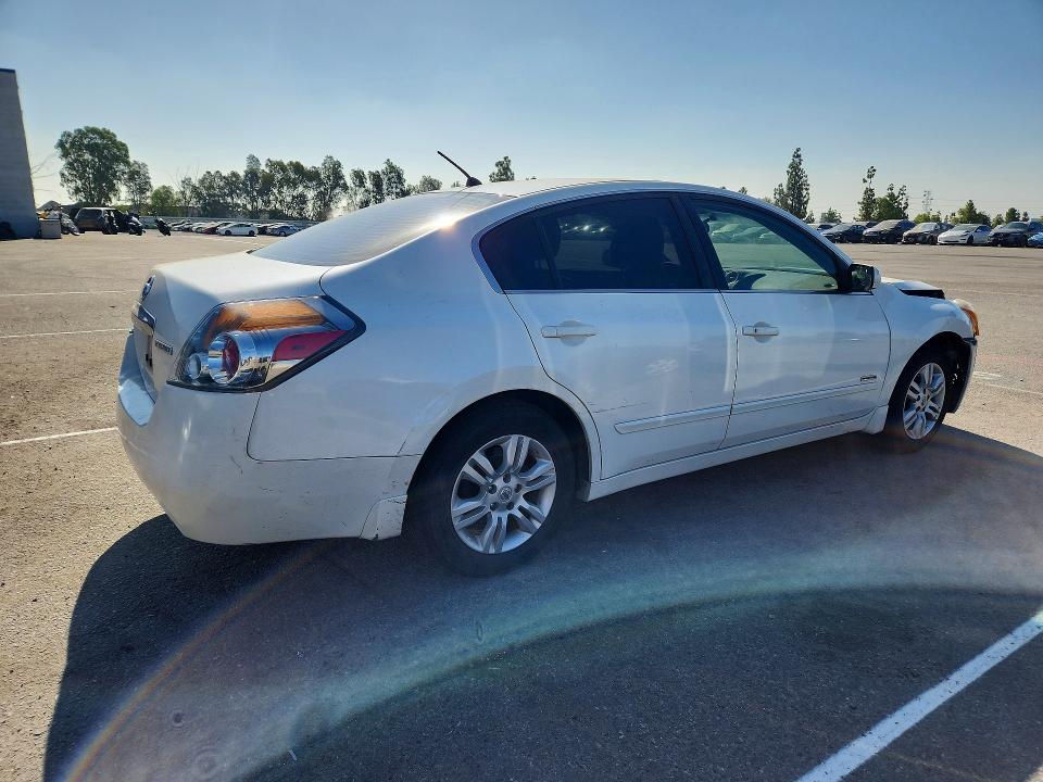 Photo 3 from auction – 2010 NISSAN ALTIMA with VIN 1N4CL2AP4AC109059
