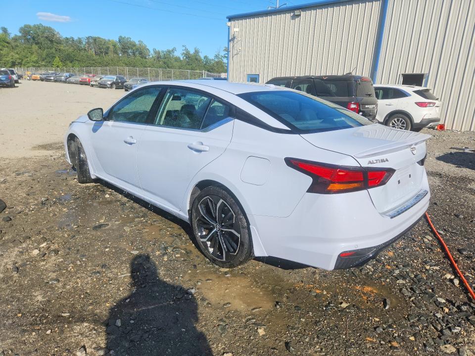 Photo 2 from auction – 2023 NISSAN ALTIMA with VIN 1N4BL4CV0PN360404