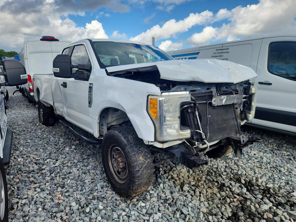 Photo 4 from auction – 2017 FORD F250 with VIN 1FT7X2B68HED29972
