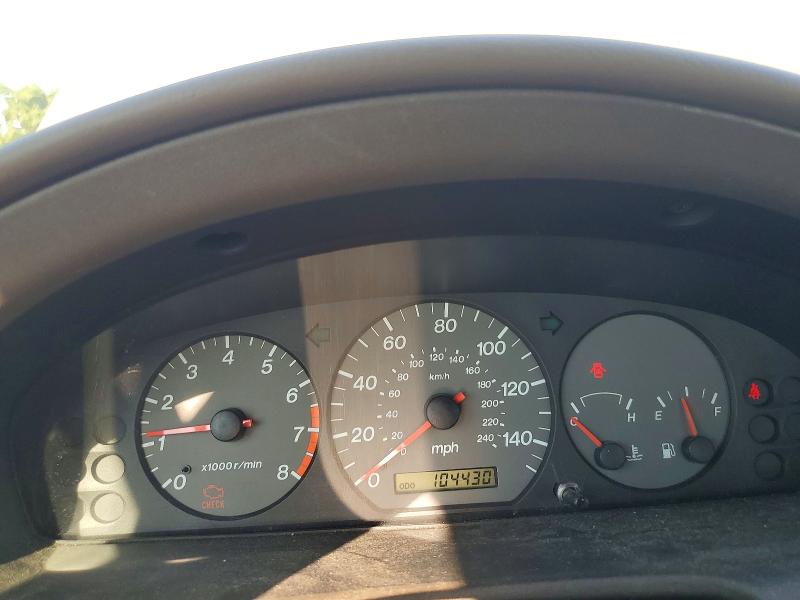 Photo 9 from auction – 2001 MAZDA 626 with VIN 1YVGF22C115221962