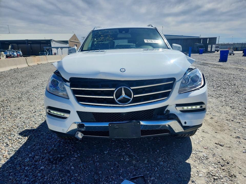 Photo 5 from auction – 2015 MERCEDES-BENZ ML with VIN 4JGDA5HB9FA596404
