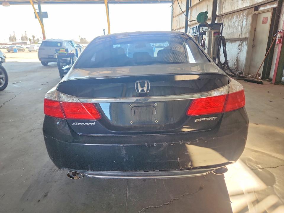 Photo 6 from auction – 2015 HONDA ACCORD with VIN 1HGCR2F57FA074201