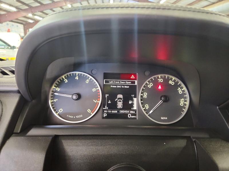 Photo 9 from auction – 2016 LAND ROVER LR4 with VIN SALAK2V62GA804921