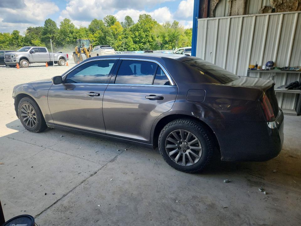 Photo 2 from auction – 2013 CHRYSLER 300 with VIN 2C3CCAAG2DH553115
